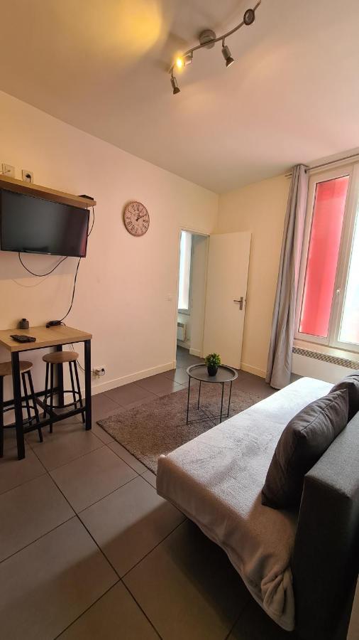 Logesty Home Proche Paris Et Metro Pantin Exteriör bild