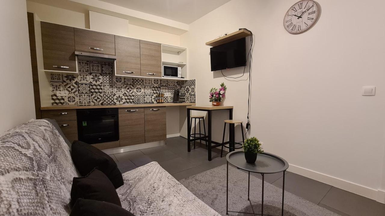 Logesty Home Proche Paris Et Metro Pantin Exteriör bild