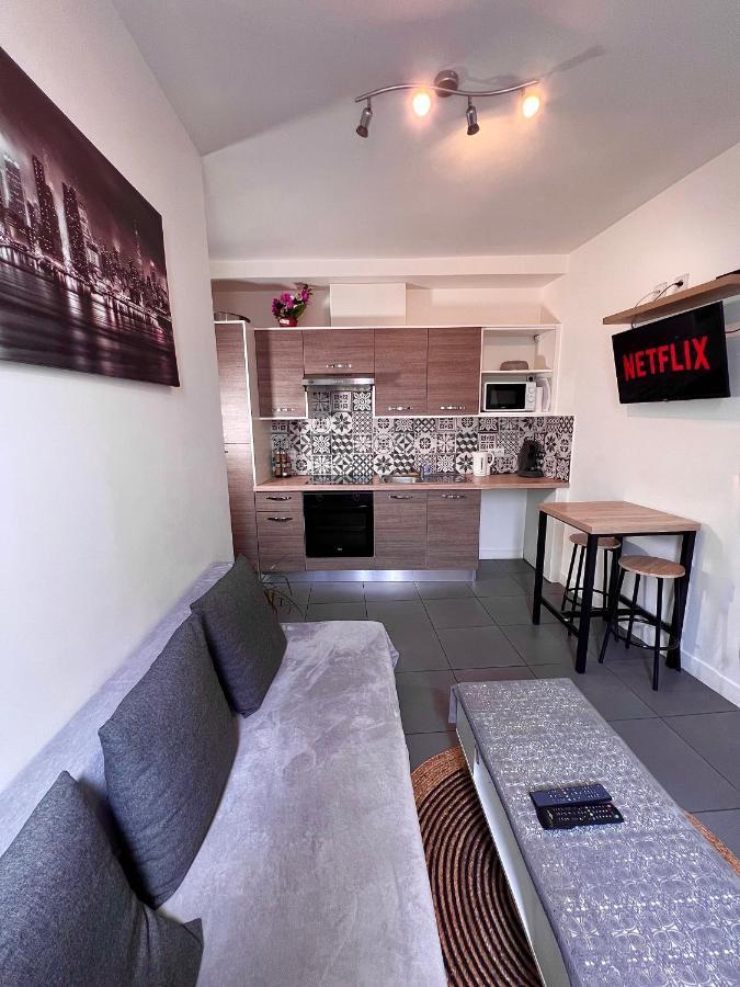 Logesty Home Proche Paris Et Metro Pantin Exteriör bild